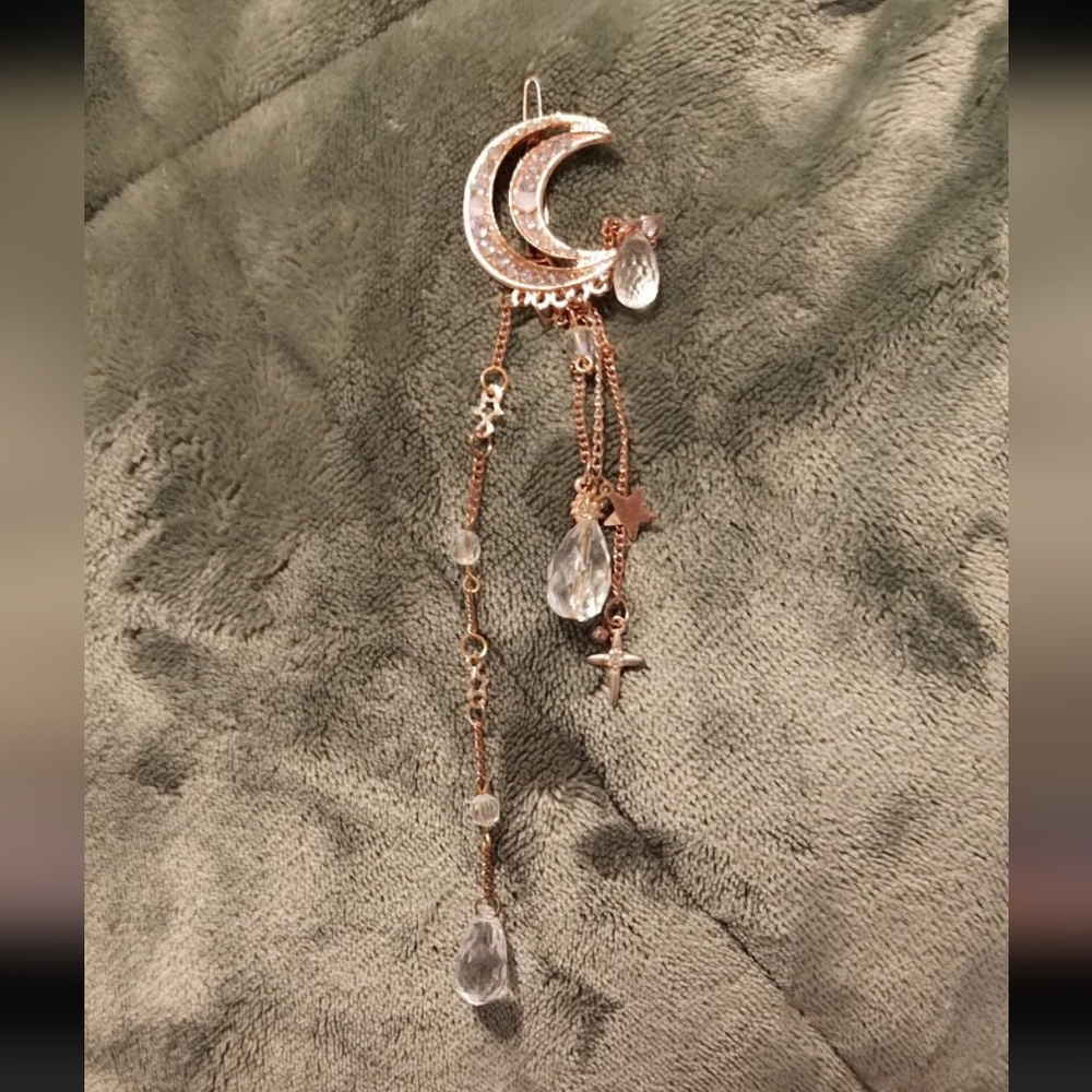 Source Unknown Gold and White Necklace with Dainty Charms